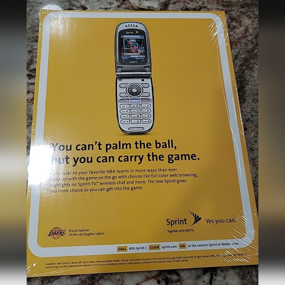 Los Angeles Lakers Calendar 2005-06 Official Yearbook Magazine Brand New Sealed - Picture 2 of 3